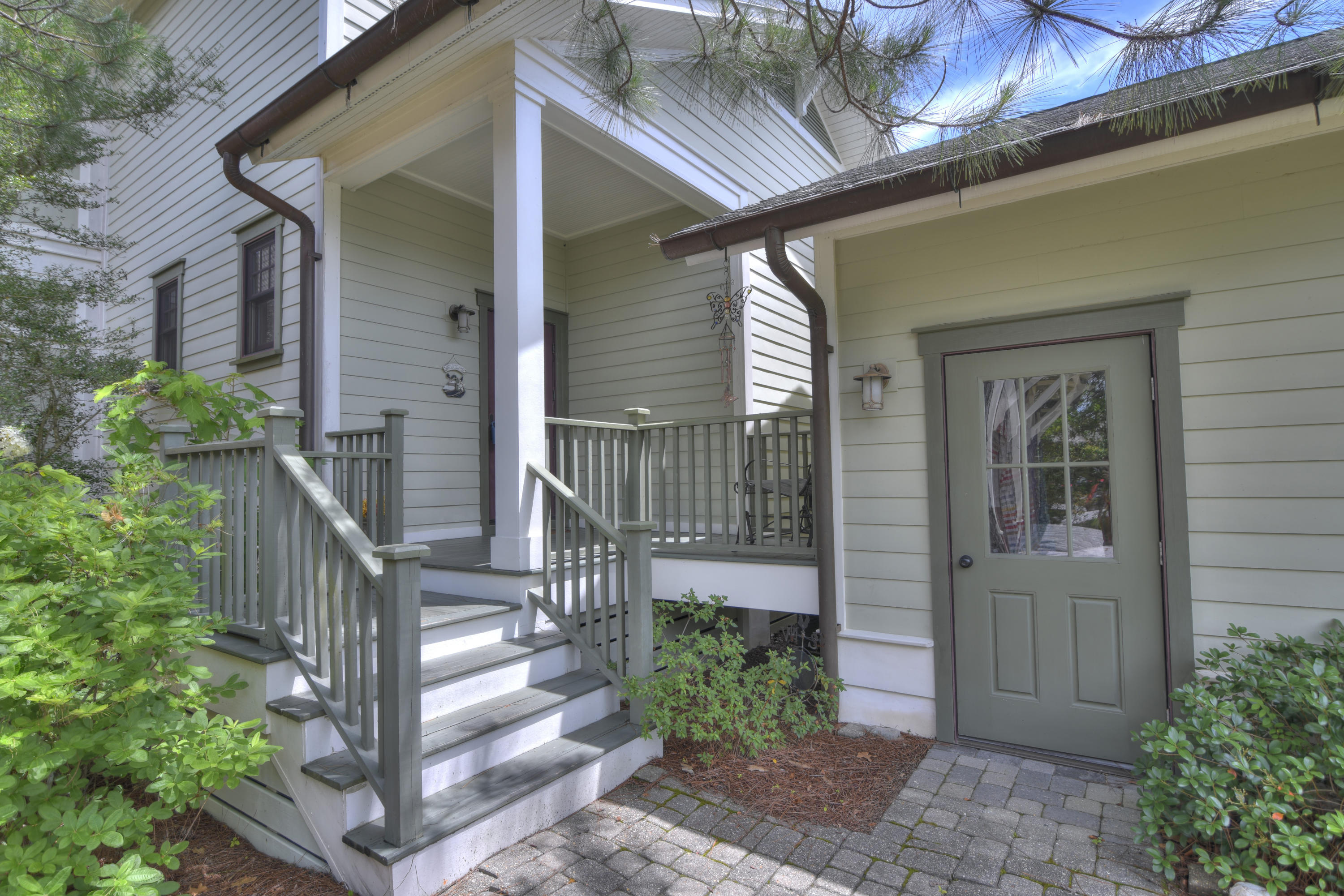 Wild Heron - Residential