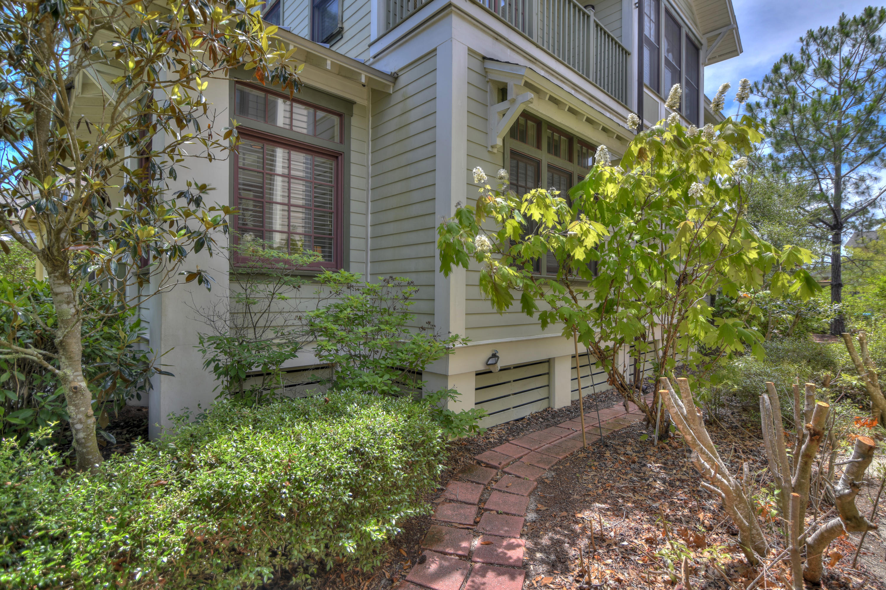 Wild Heron - Residential