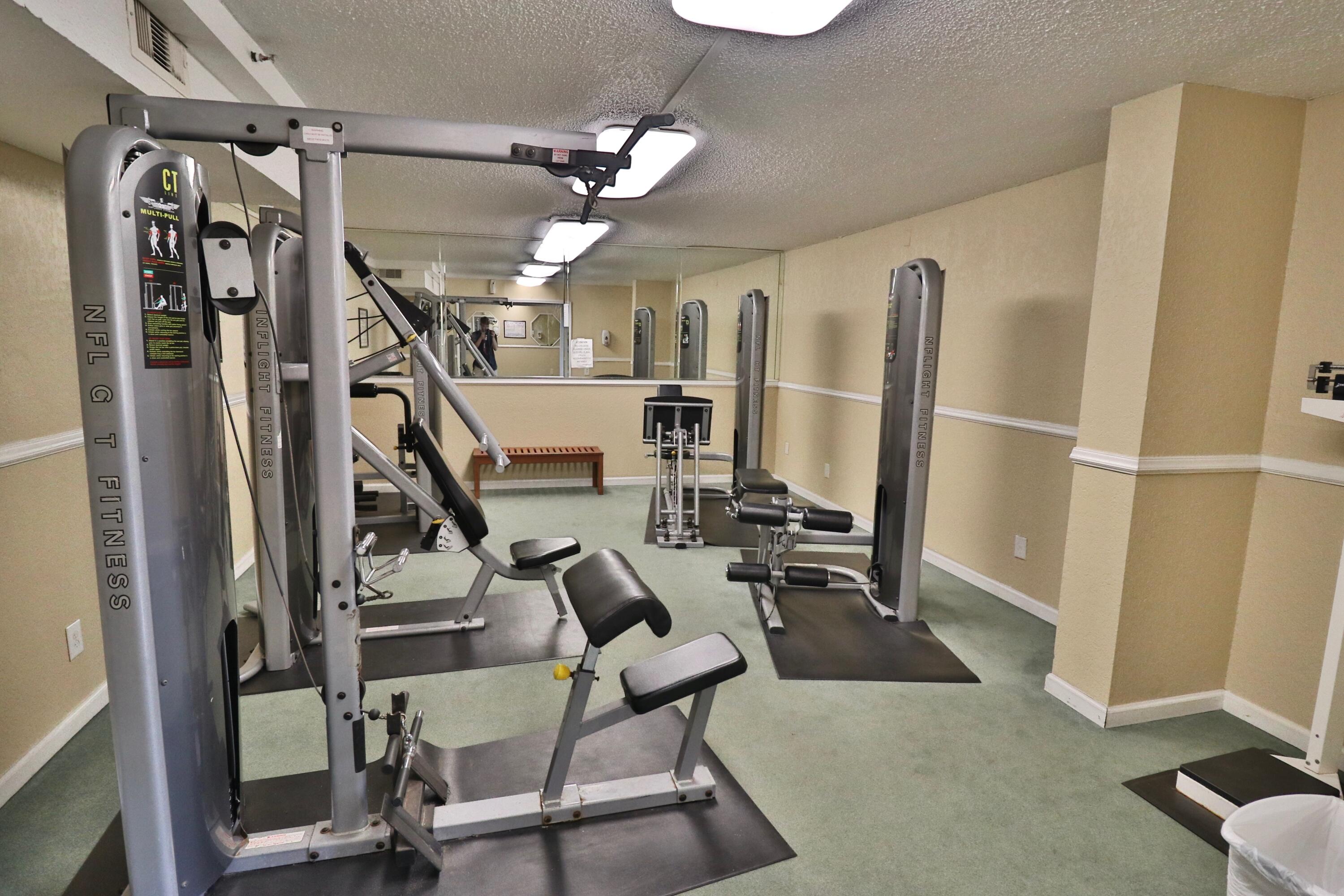 SUMMIT CONDOMINIUM, THE - Residential