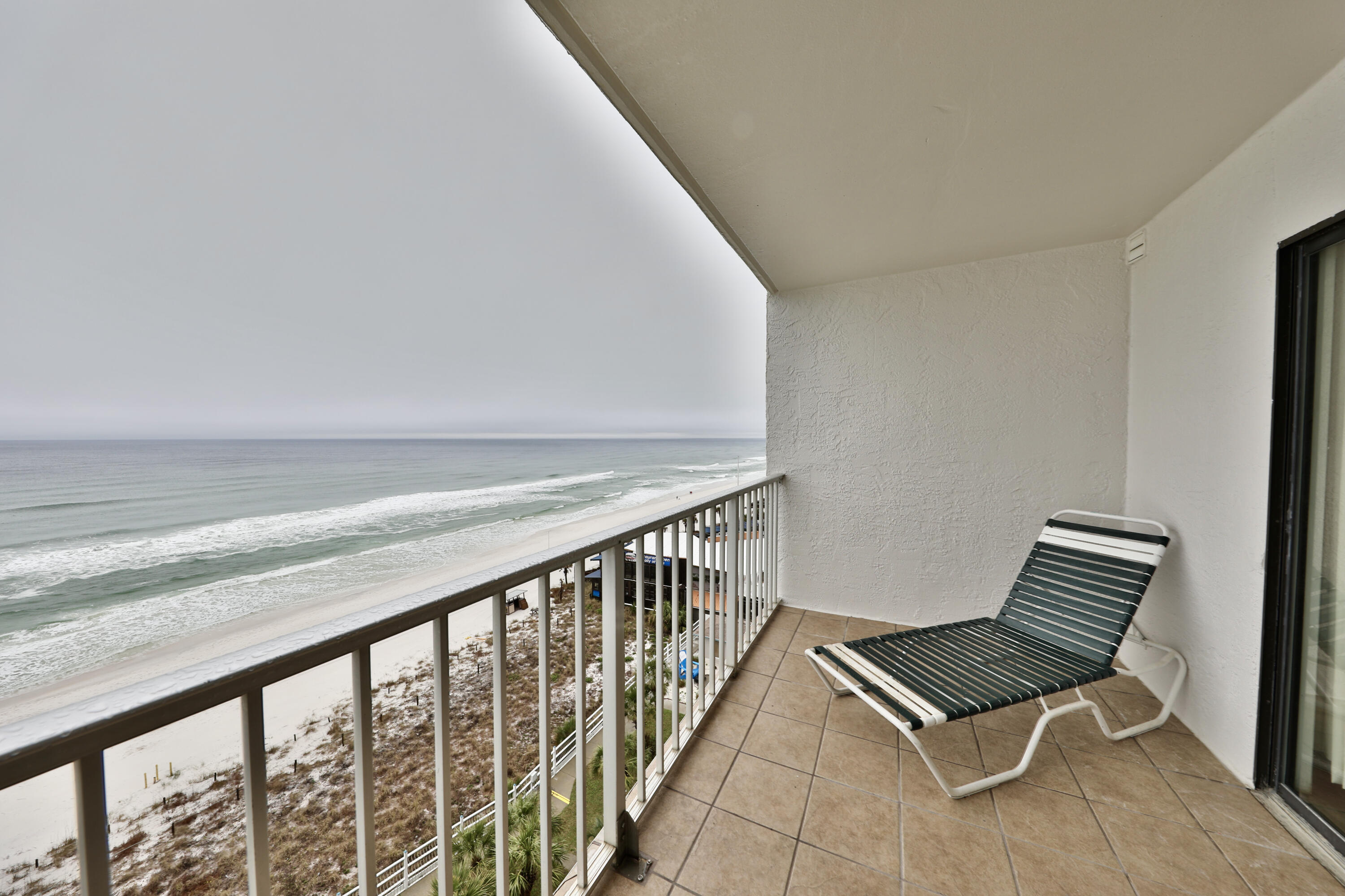 SUMMIT CONDOMINIUM, THE - Residential