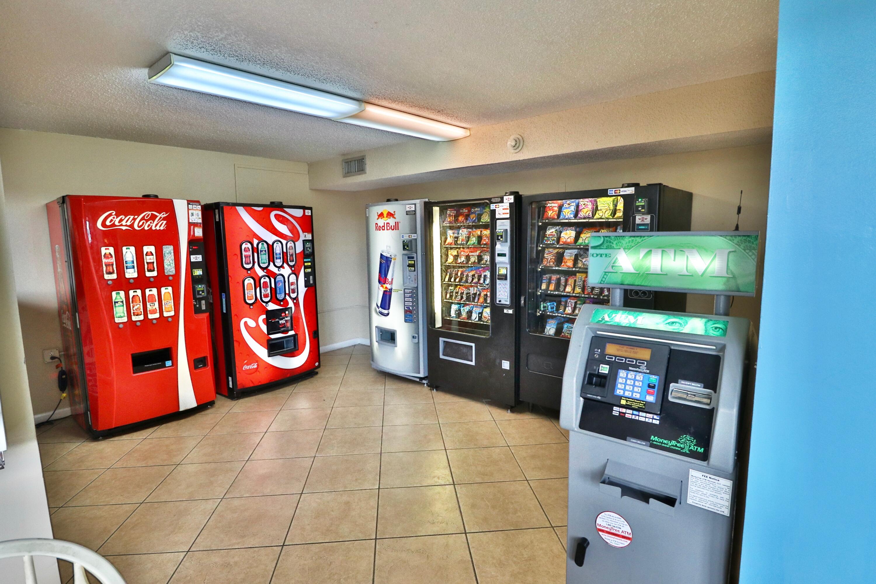 SUMMIT CONDOMINIUM, THE - Residential