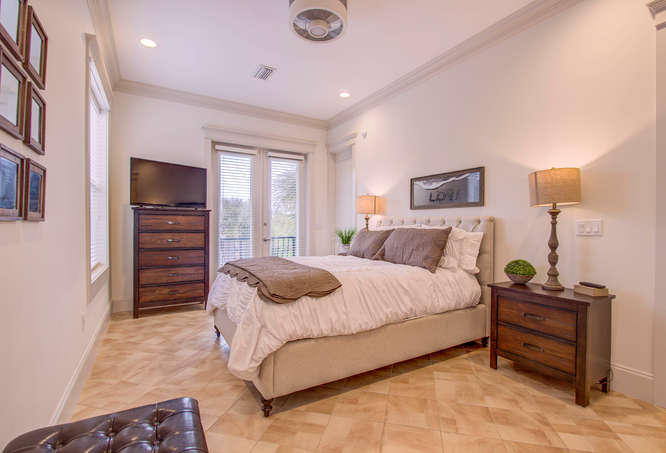 GULF SHORE MANOR - Residential
