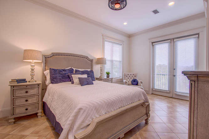 GULF SHORE MANOR - Residential