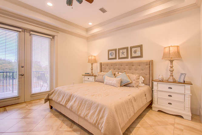 GULF SHORE MANOR - Residential