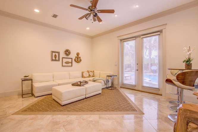 GULF SHORE MANOR - Residential