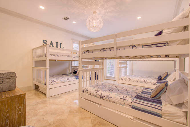 GULF SHORE MANOR - Residential