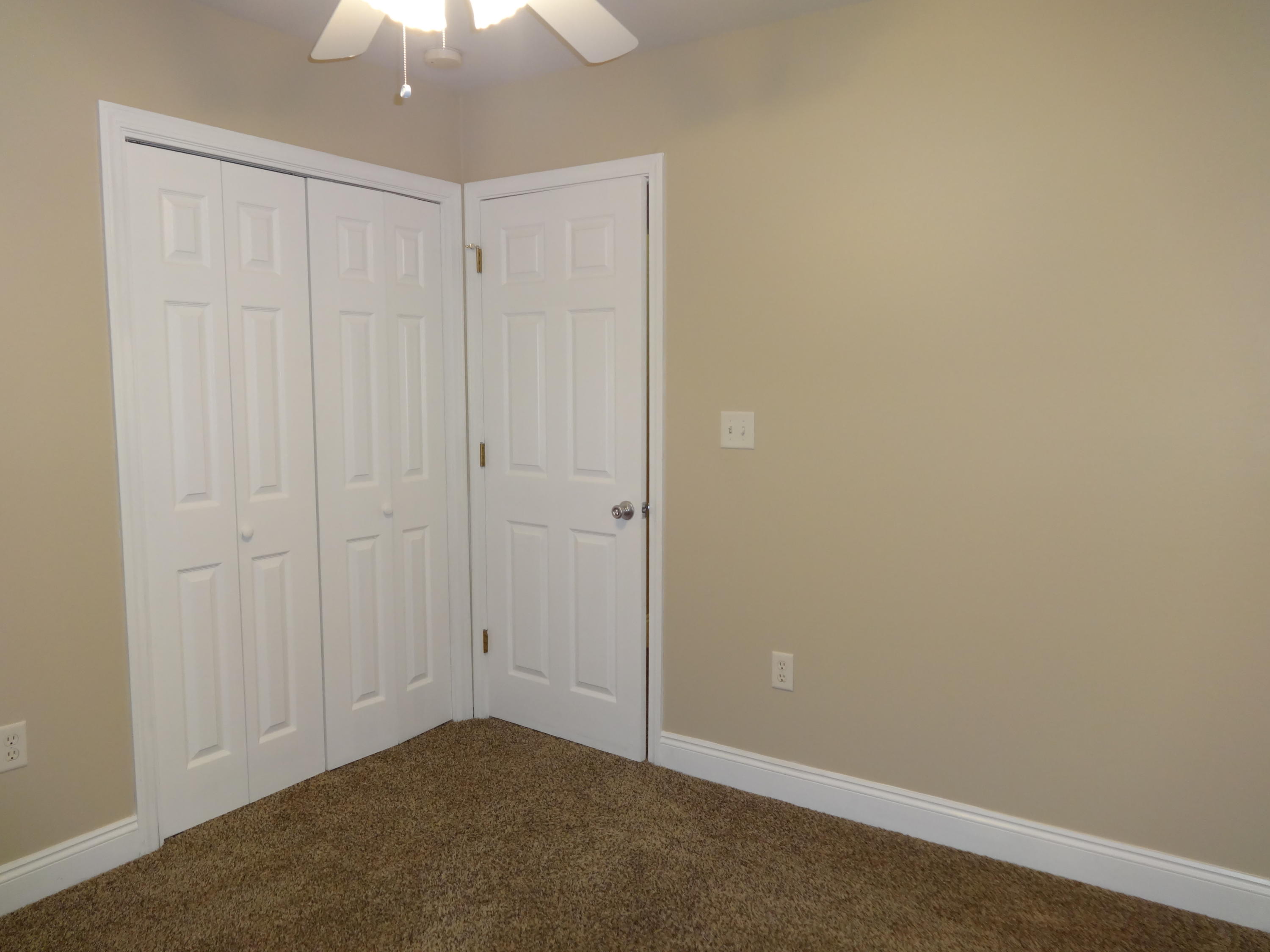 WHITE OAK ESTATES - Residential