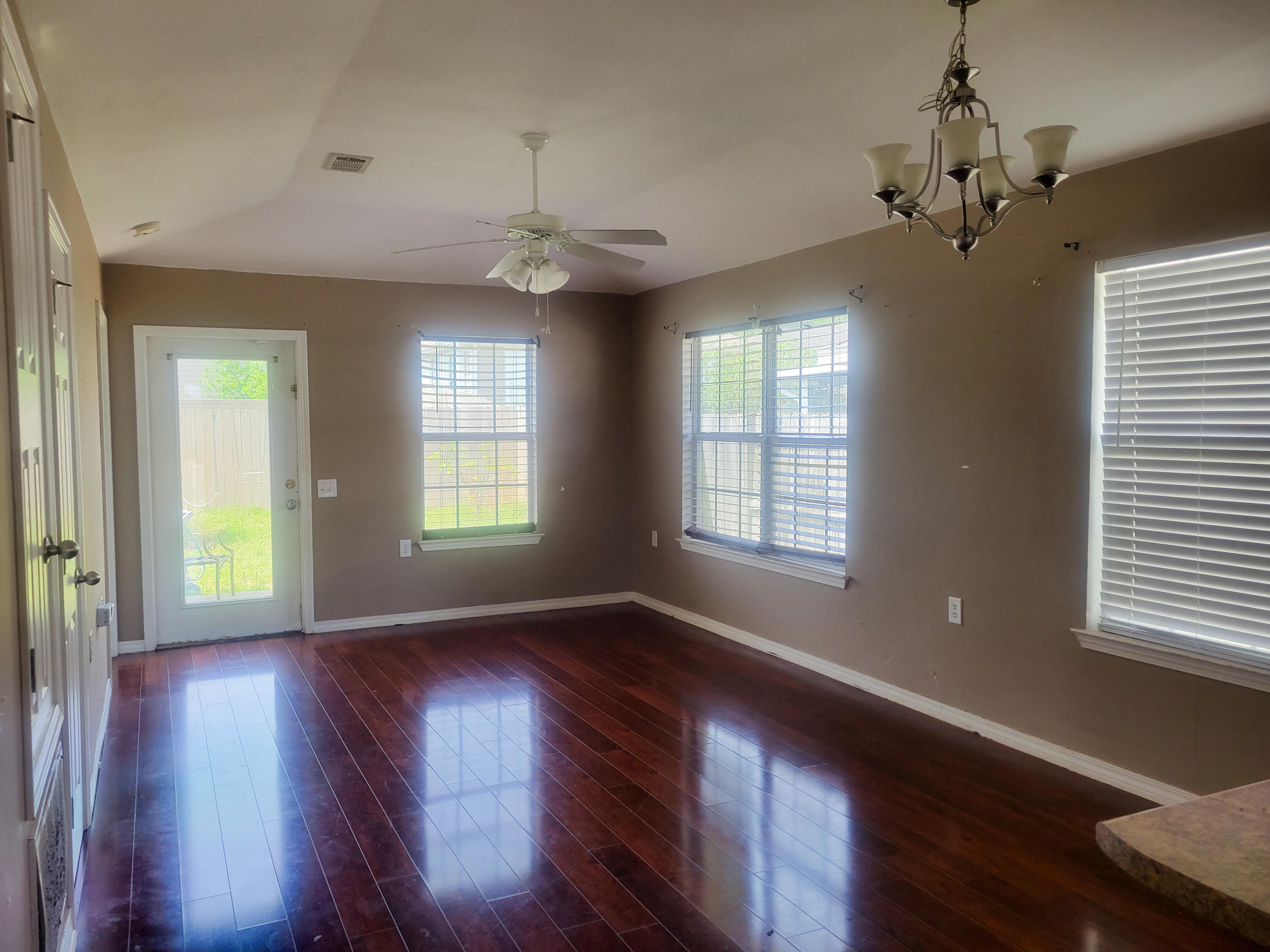 SHADOW LAKES - Residential