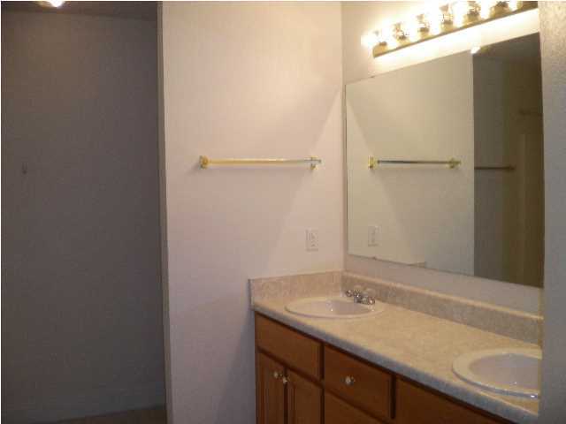 FOX VALLEY - Residential Lease