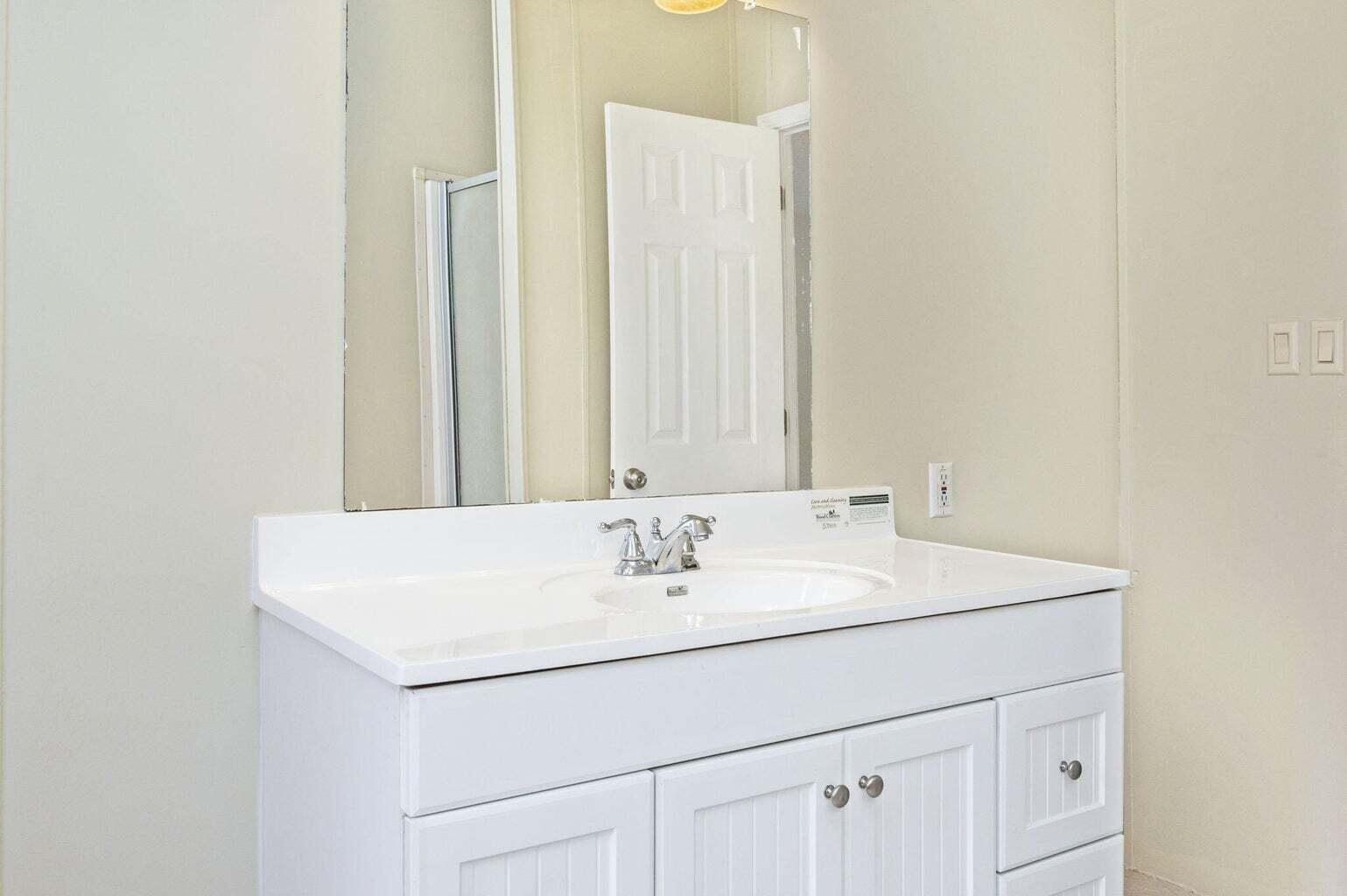 OAKWOOD HILLS UNIT 1 - Residential Lease