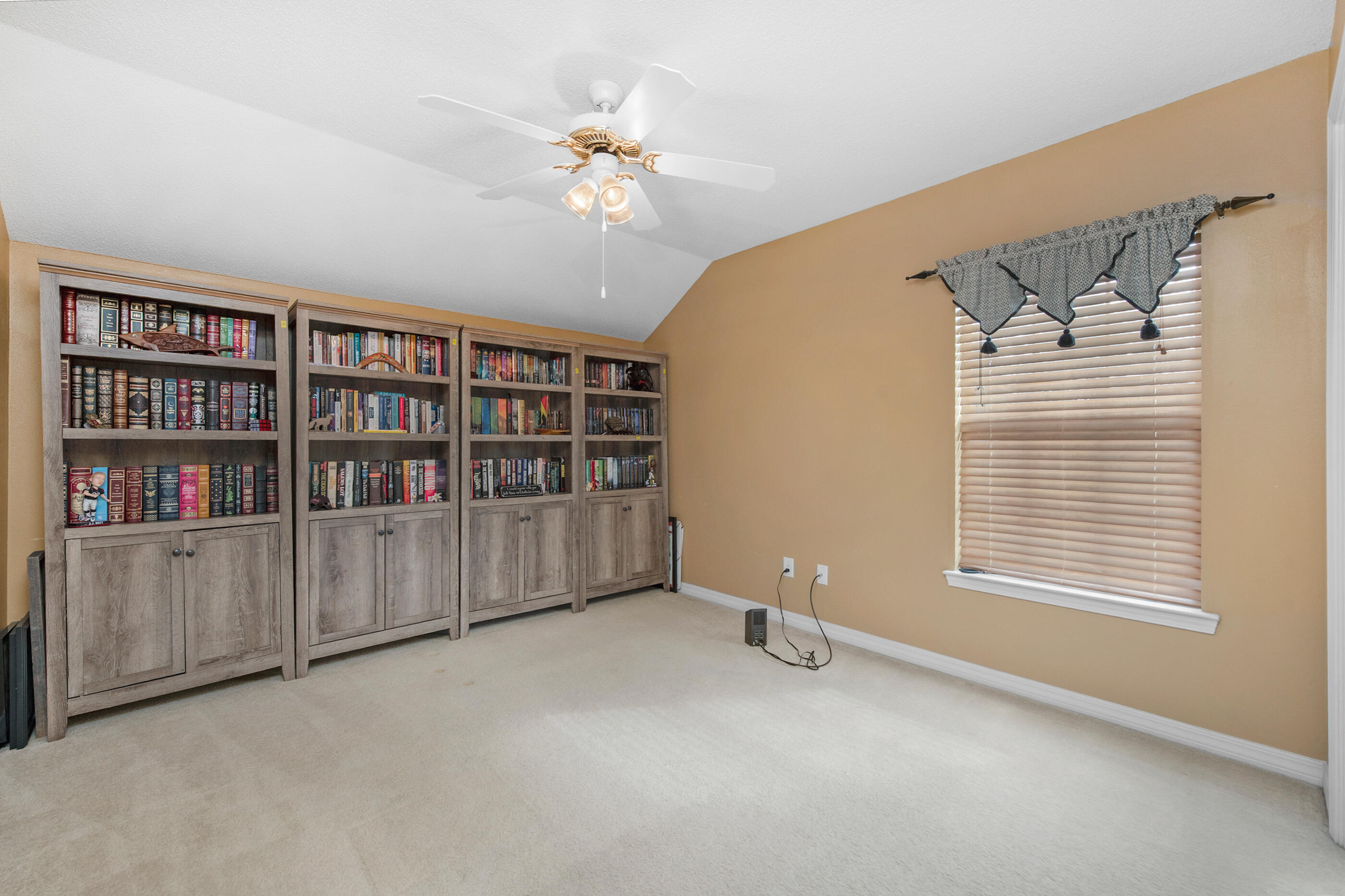 NORTH RIDGE CREEK S/D 1ST ADDN - Residential
