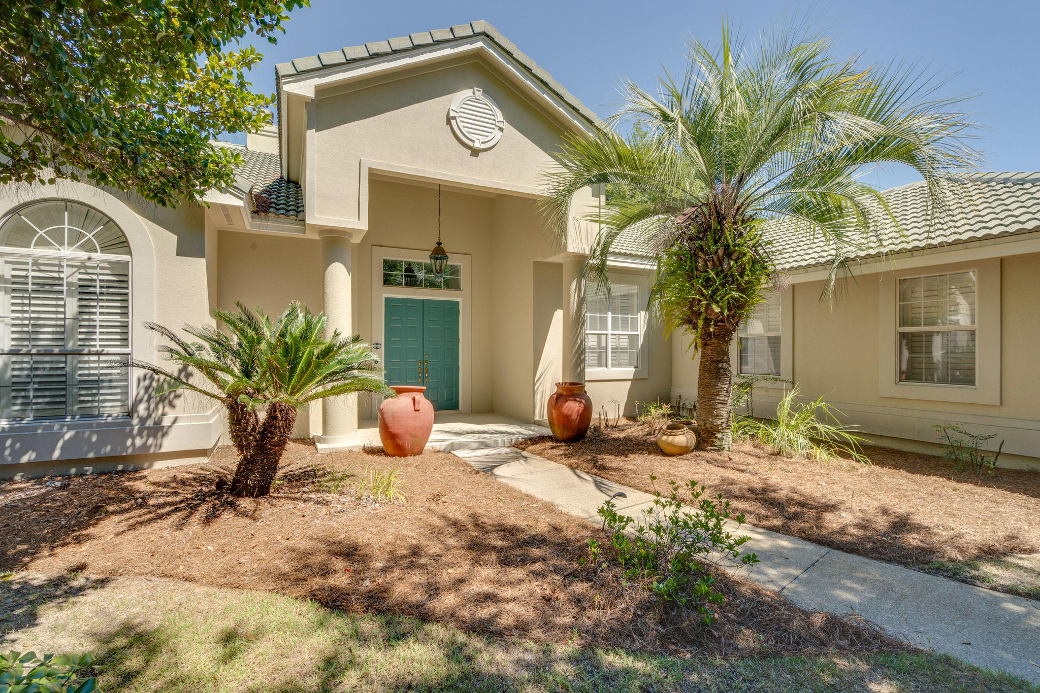 BAYTOWNE AVE EAST - Residential