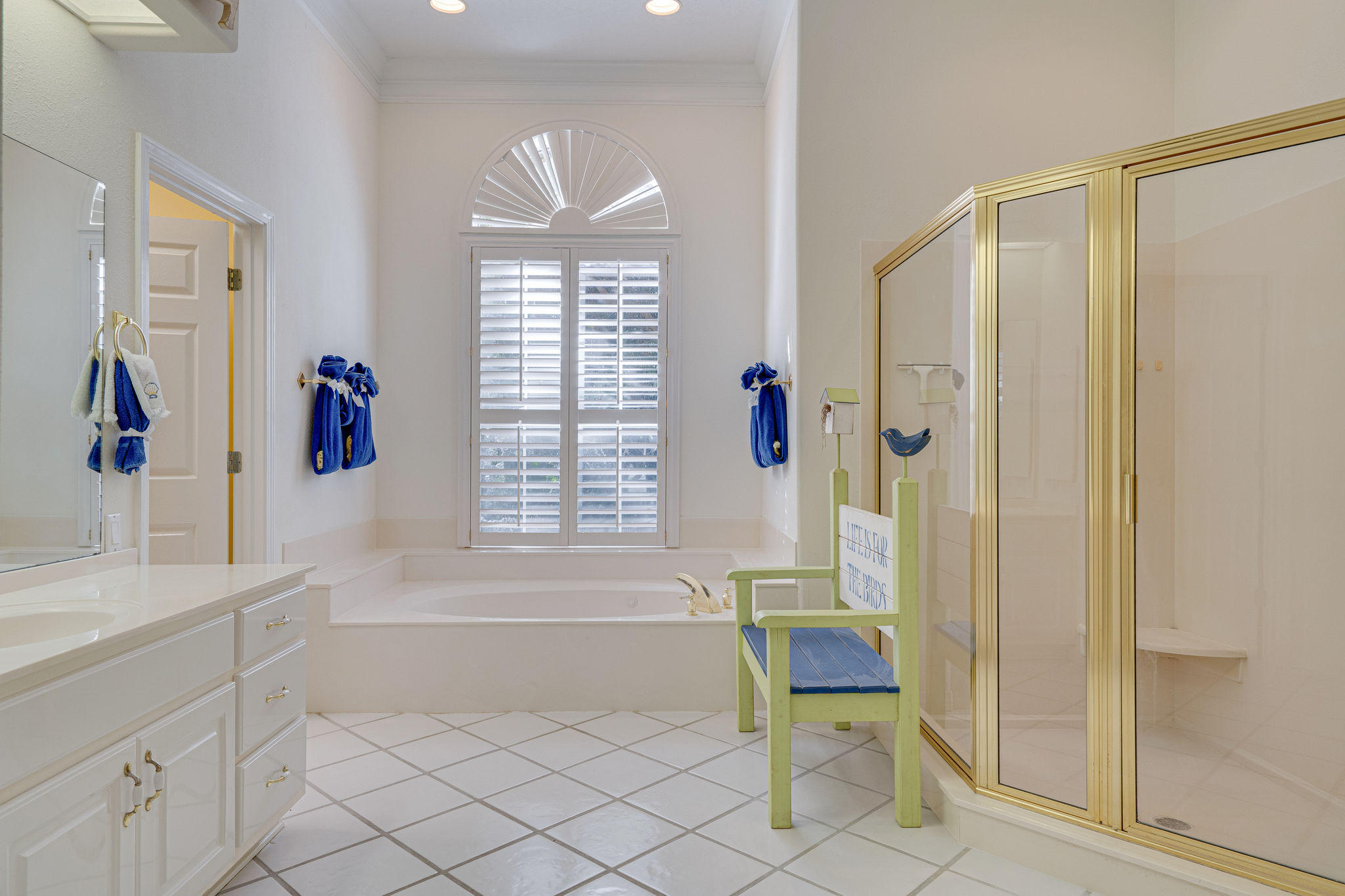 BAYTOWNE AVE EAST - Residential