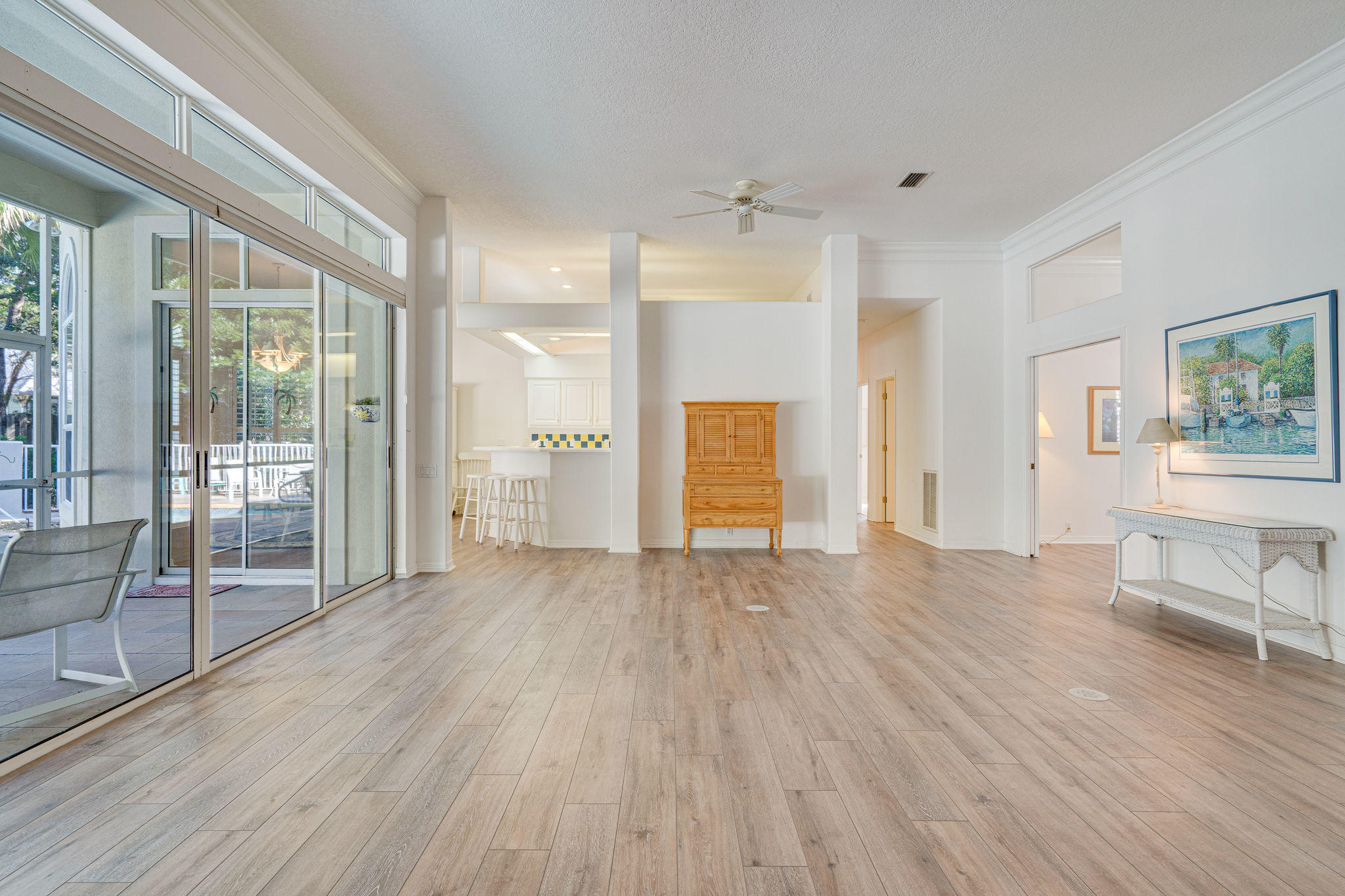 BAYTOWNE AVE EAST - Residential