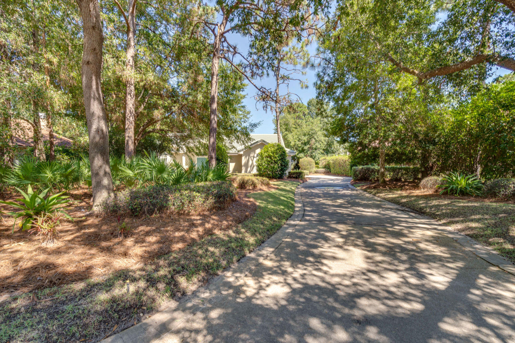 BAYTOWNE AVE EAST - Residential