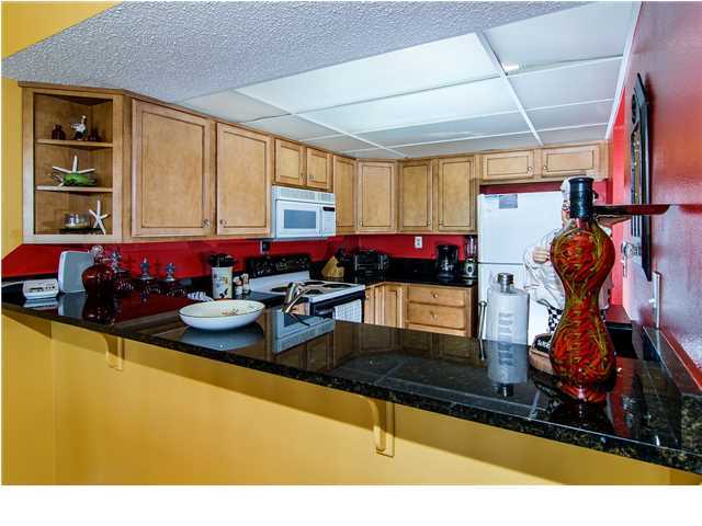 SHORES TOWNHOUSES - Residential