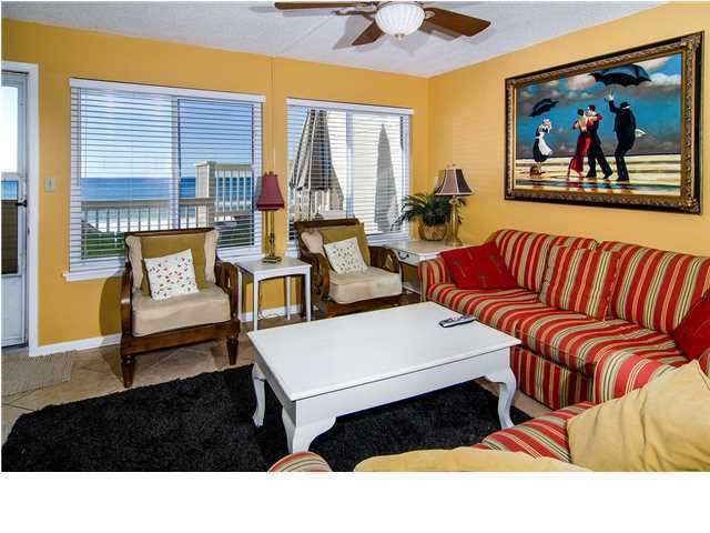 SHORES TOWNHOUSES - Residential