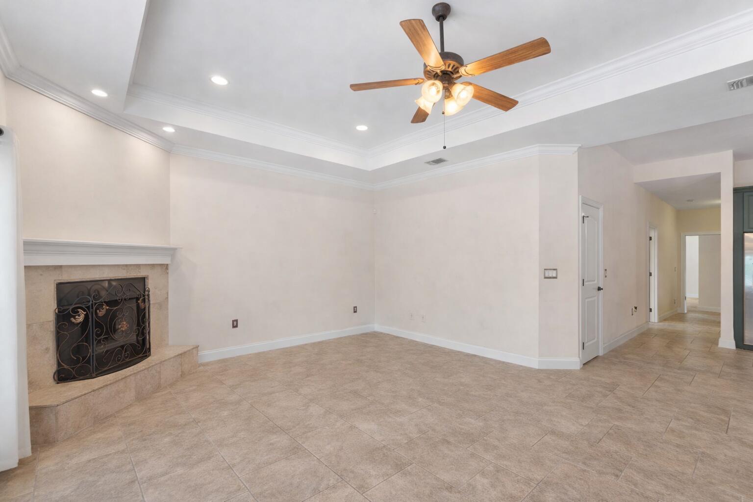 HIDDEN CREEK ESTATES AT HOLLEY BY THE SEA - Residential