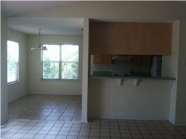 COUNTRYVIEW ESTATES 1ST ADDN - Residential Lease