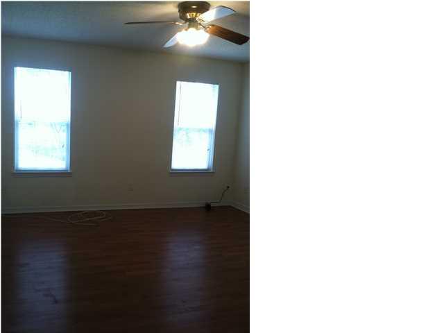 COUNTRYVIEW ESTATES 1ST ADDN - Residential Lease