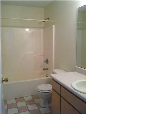 COUNTRYVIEW ESTATES 1ST ADDN - Residential Lease