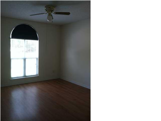 COUNTRYVIEW ESTATES 1ST ADDN - Residential Lease