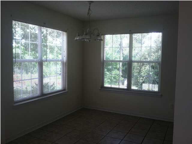 COUNTRYVIEW ESTATES 1ST ADDN - Residential Lease