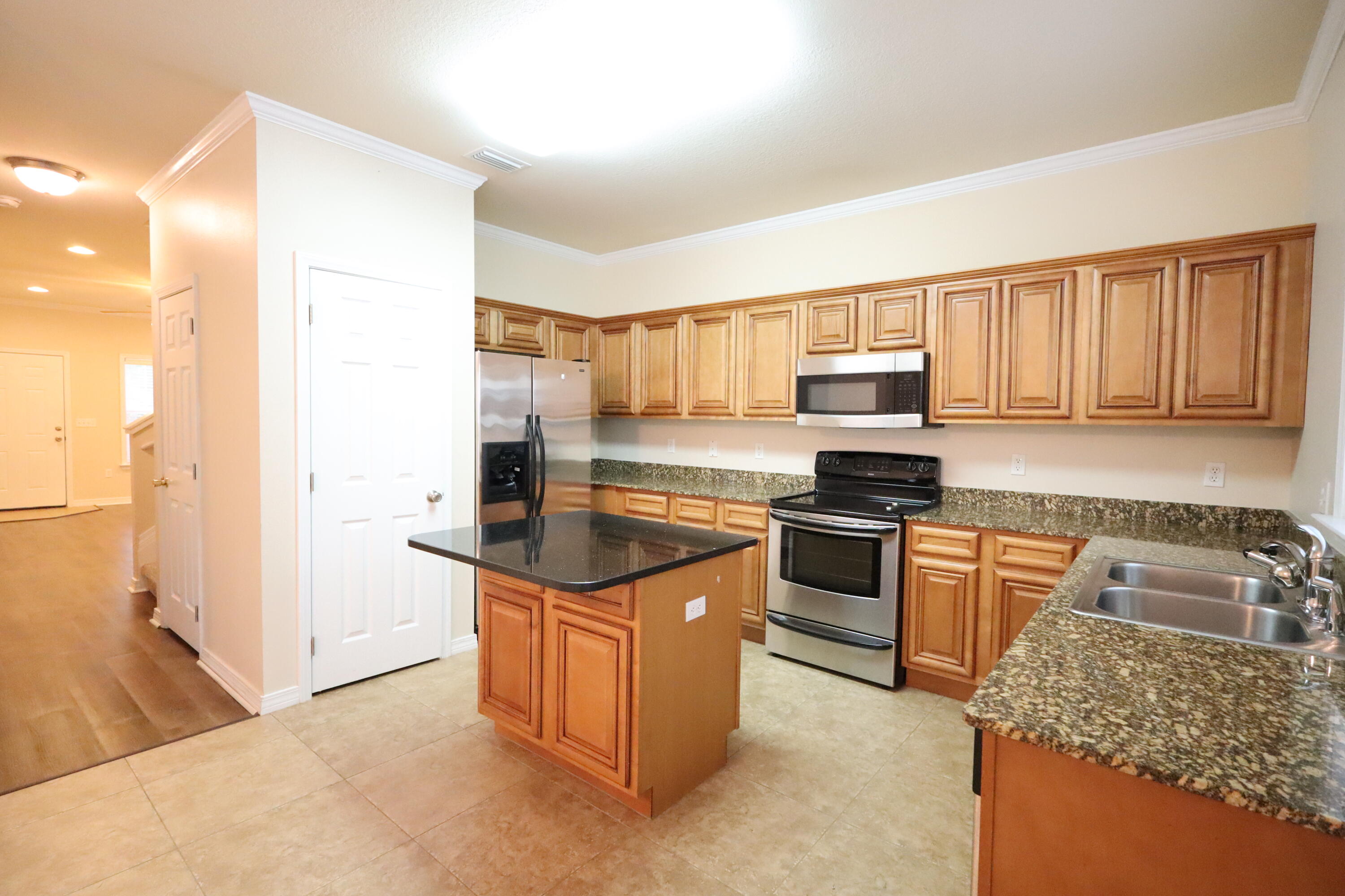 MERIDIAN SQUARE T/H - Residential Lease