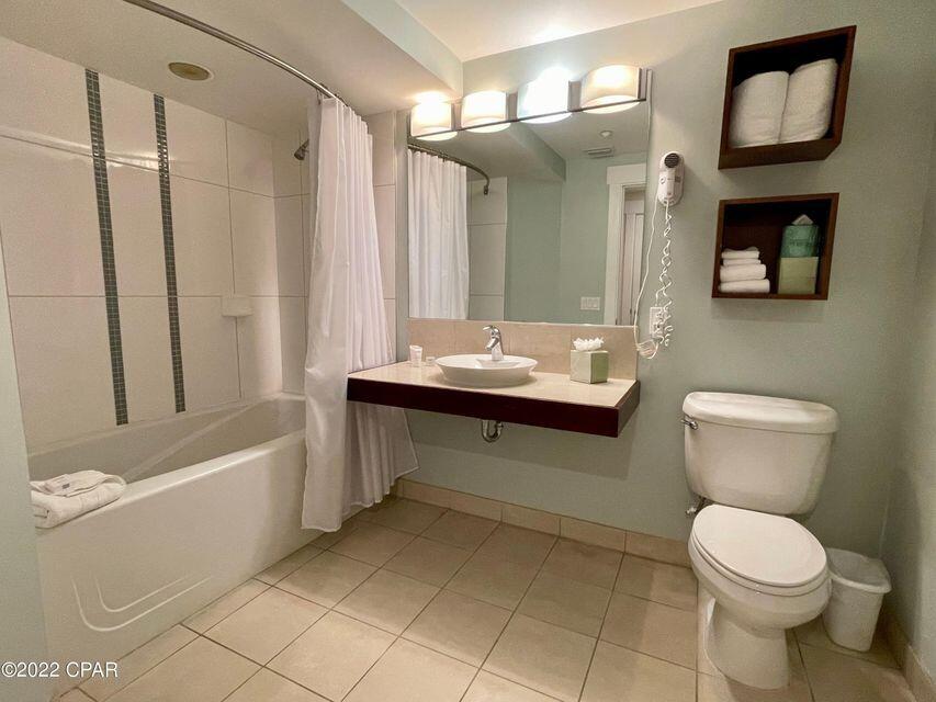 BAHIA CONDO - Residential
