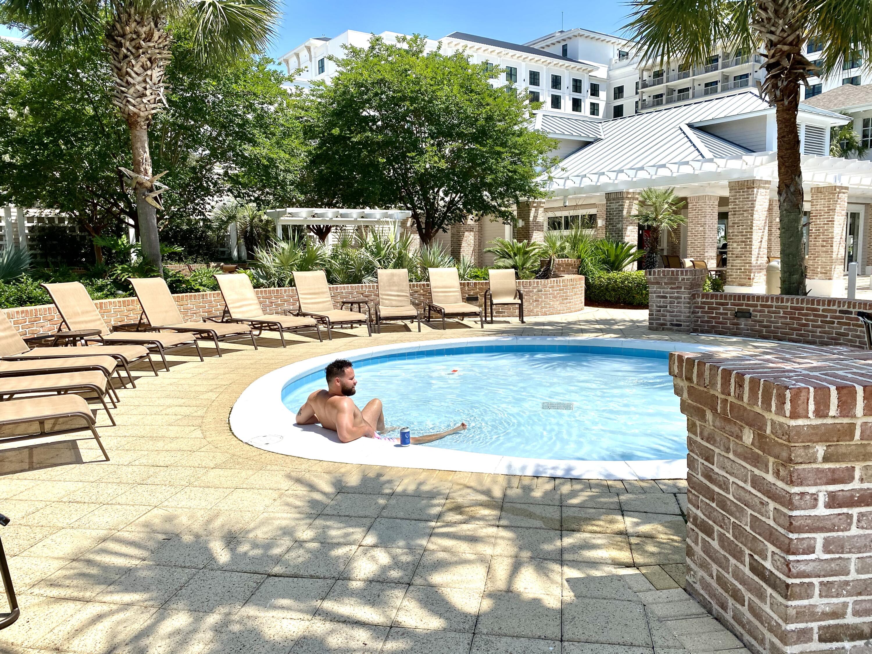 PILOT HOUSE - Residential