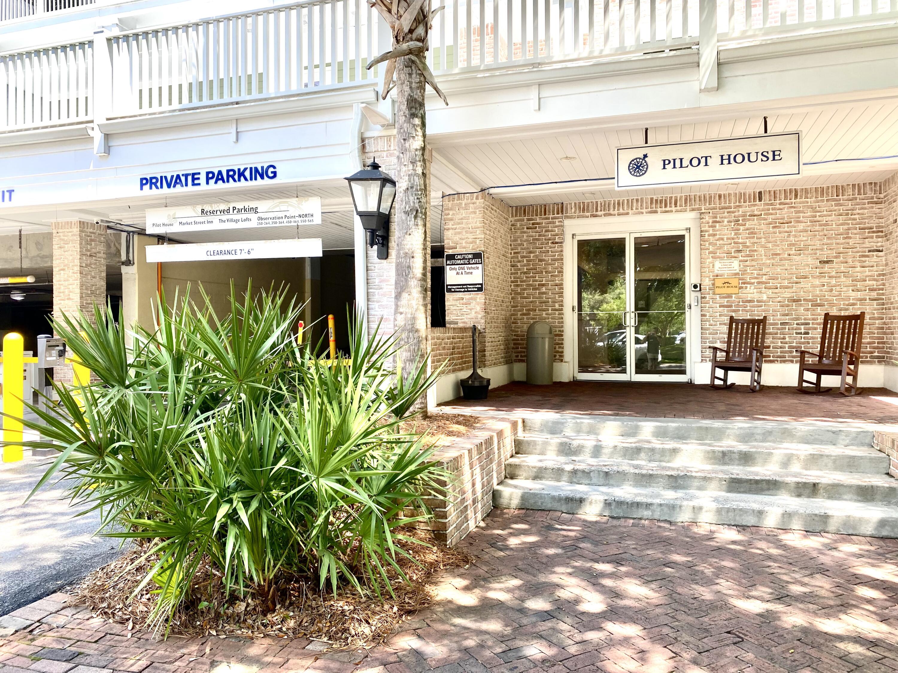 PILOT HOUSE - Residential