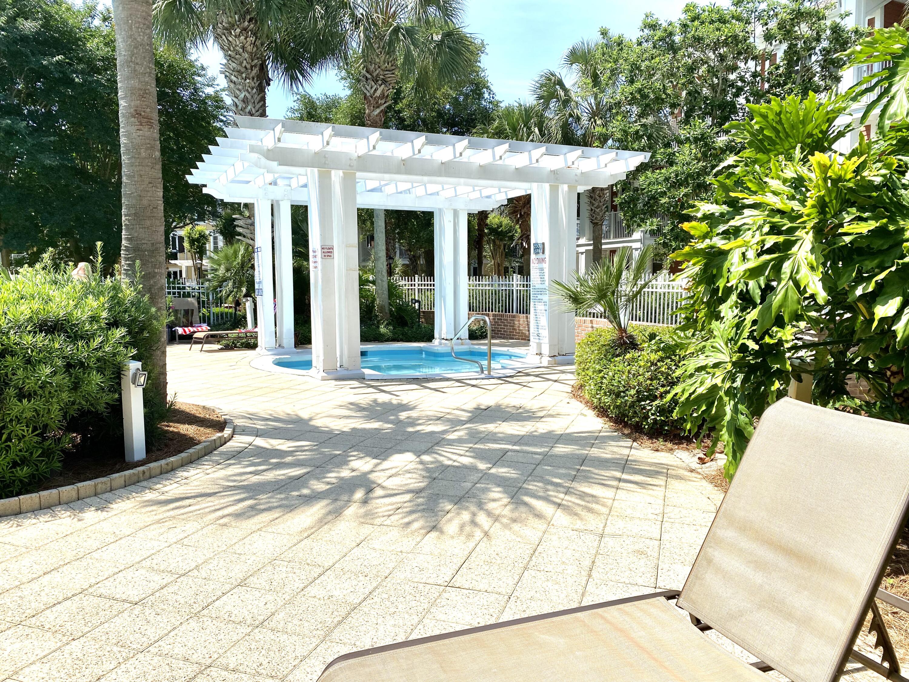 PILOT HOUSE - Residential