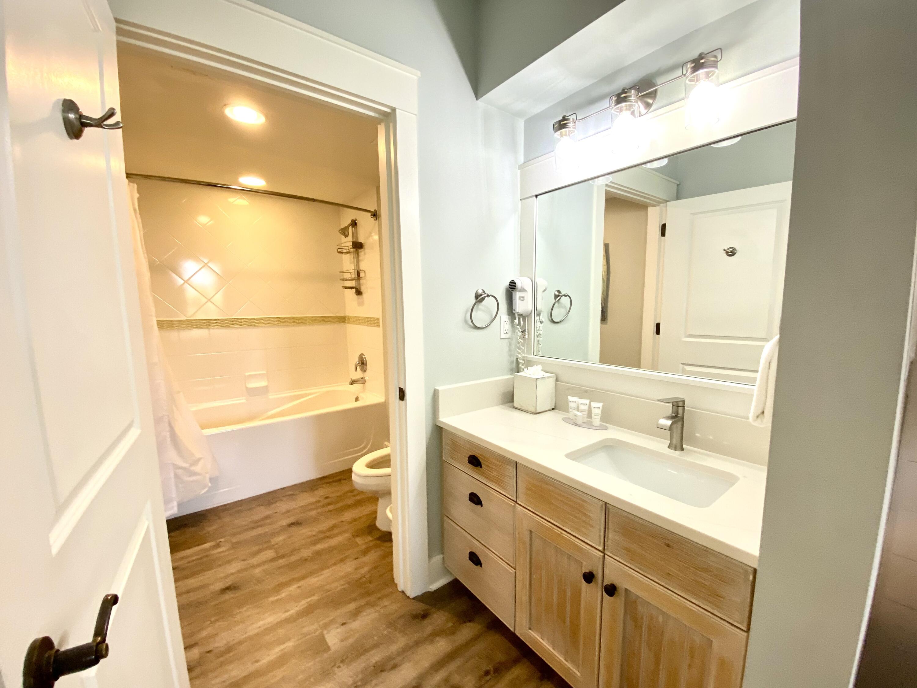 PILOT HOUSE - Residential