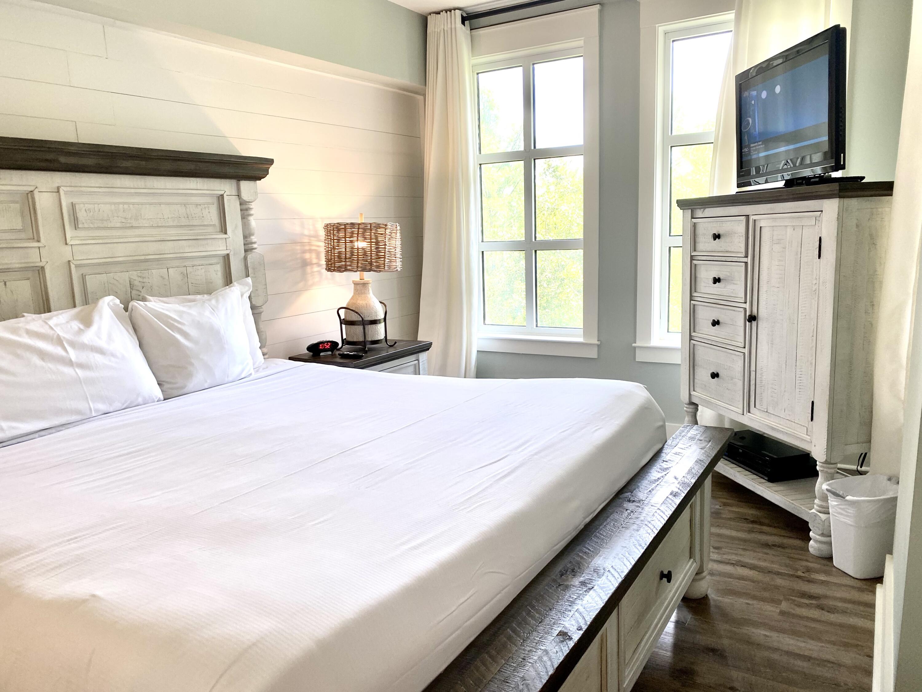 PILOT HOUSE - Residential