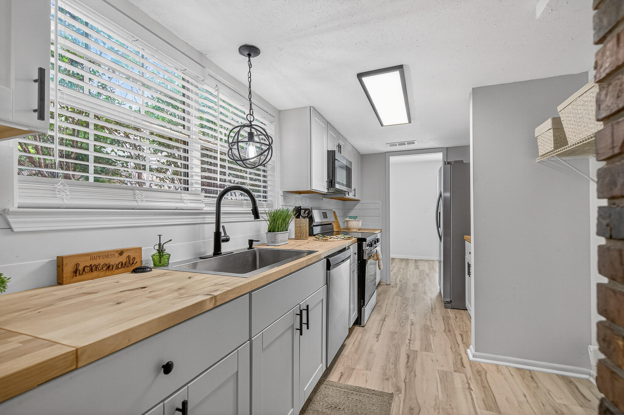 FOREST MANOR 3RD ADDN - Residential