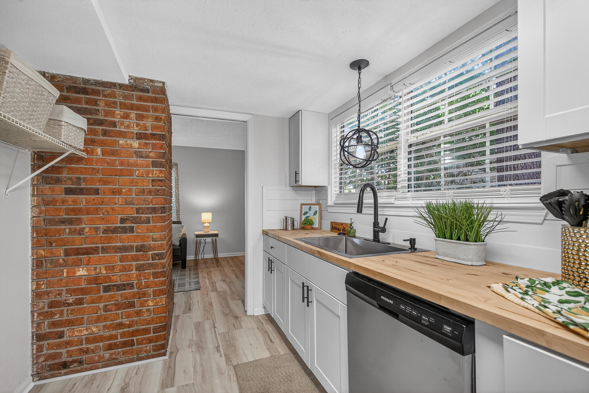 FOREST MANOR 3RD ADDN - Residential