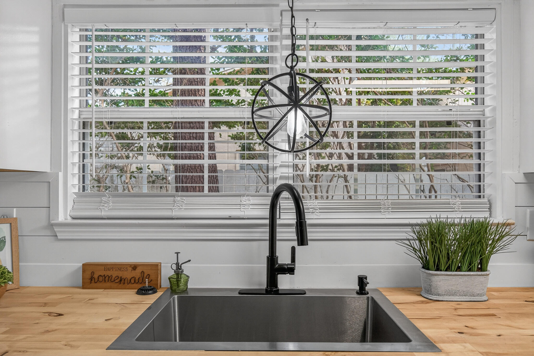 FOREST MANOR 3RD ADDN - Residential