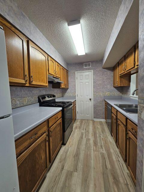 CEDAR RIDGE - Residential Lease