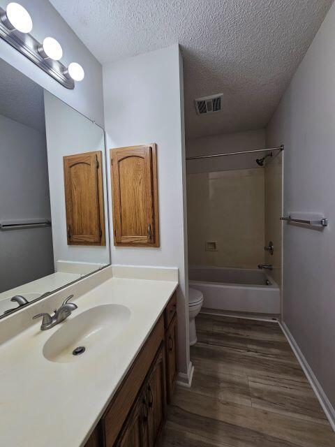 CEDAR RIDGE - Residential Lease