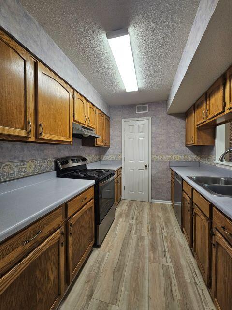 CEDAR RIDGE - Residential Lease