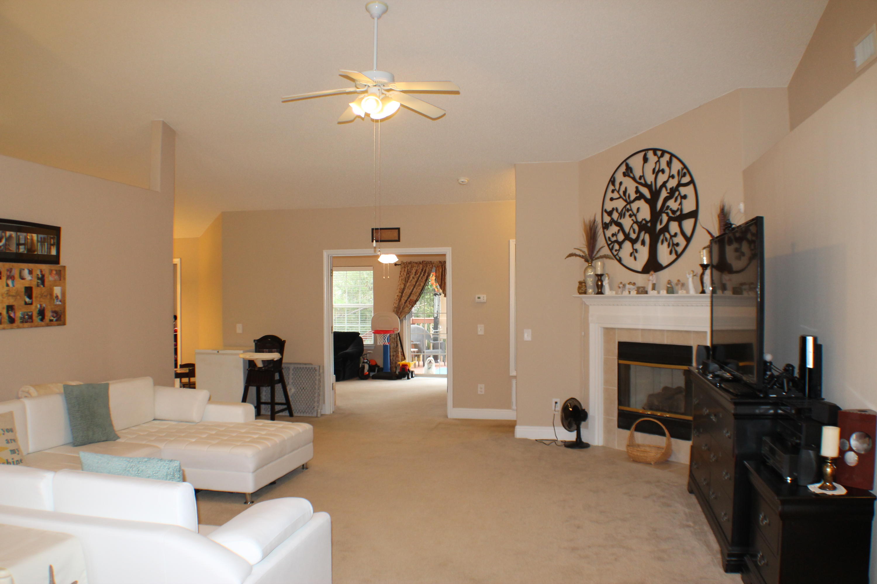 FOX VALLEY - Residential Lease