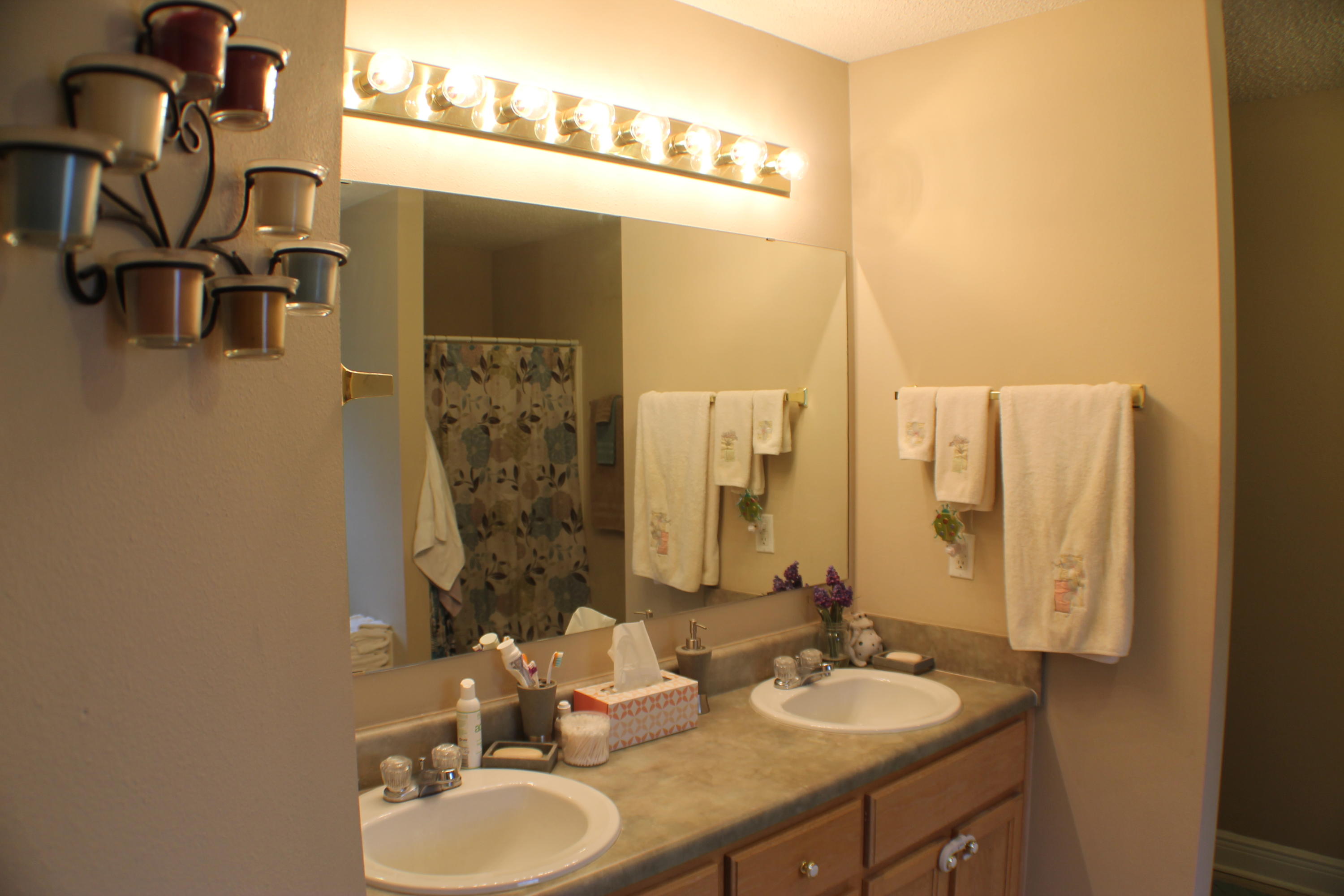 FOX VALLEY - Residential Lease