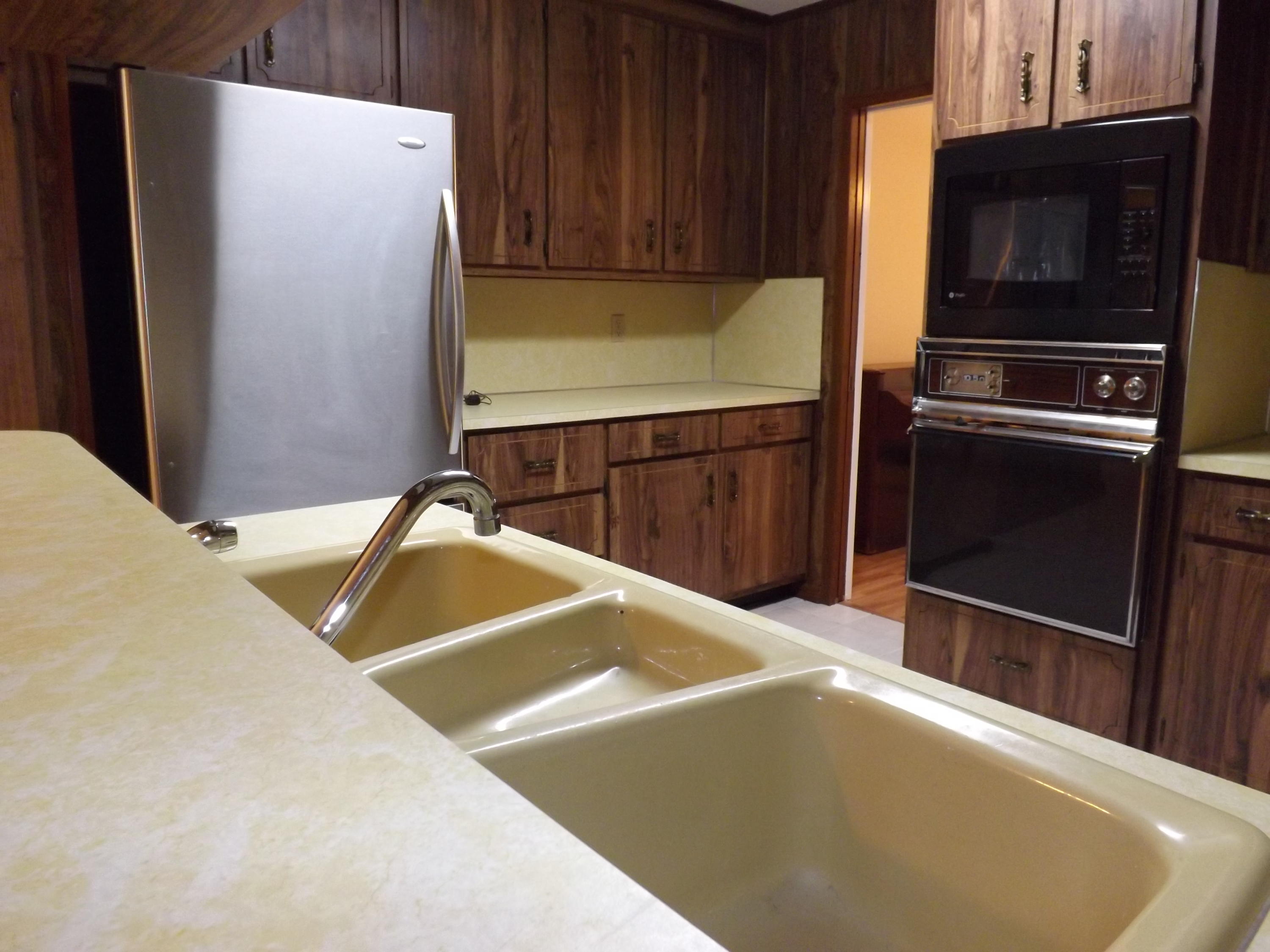 LAKE LORRAINE ESTATES 3 - Residential