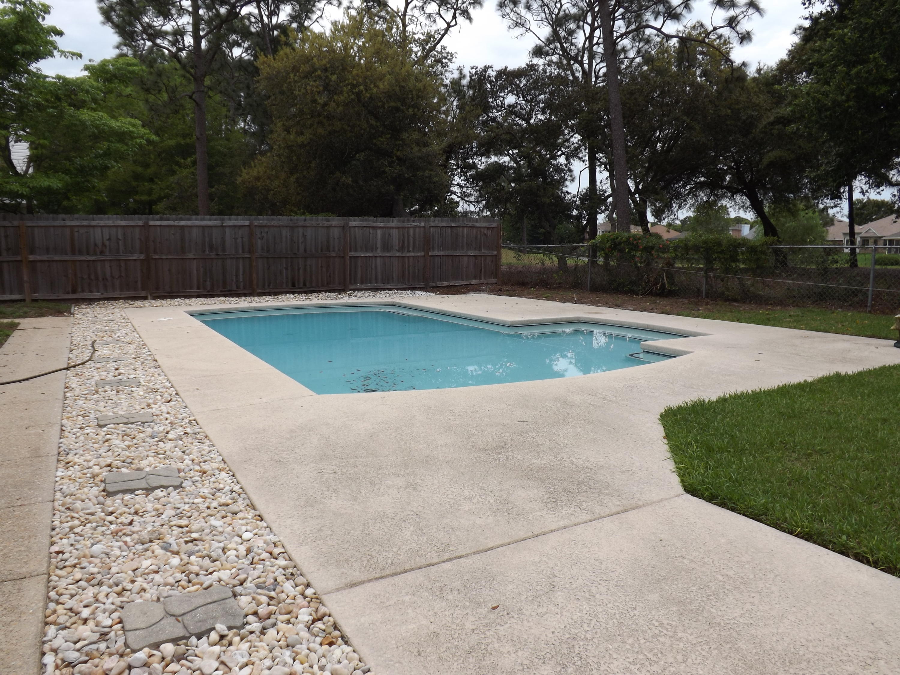 LAKE LORRAINE ESTATES 3 - Residential