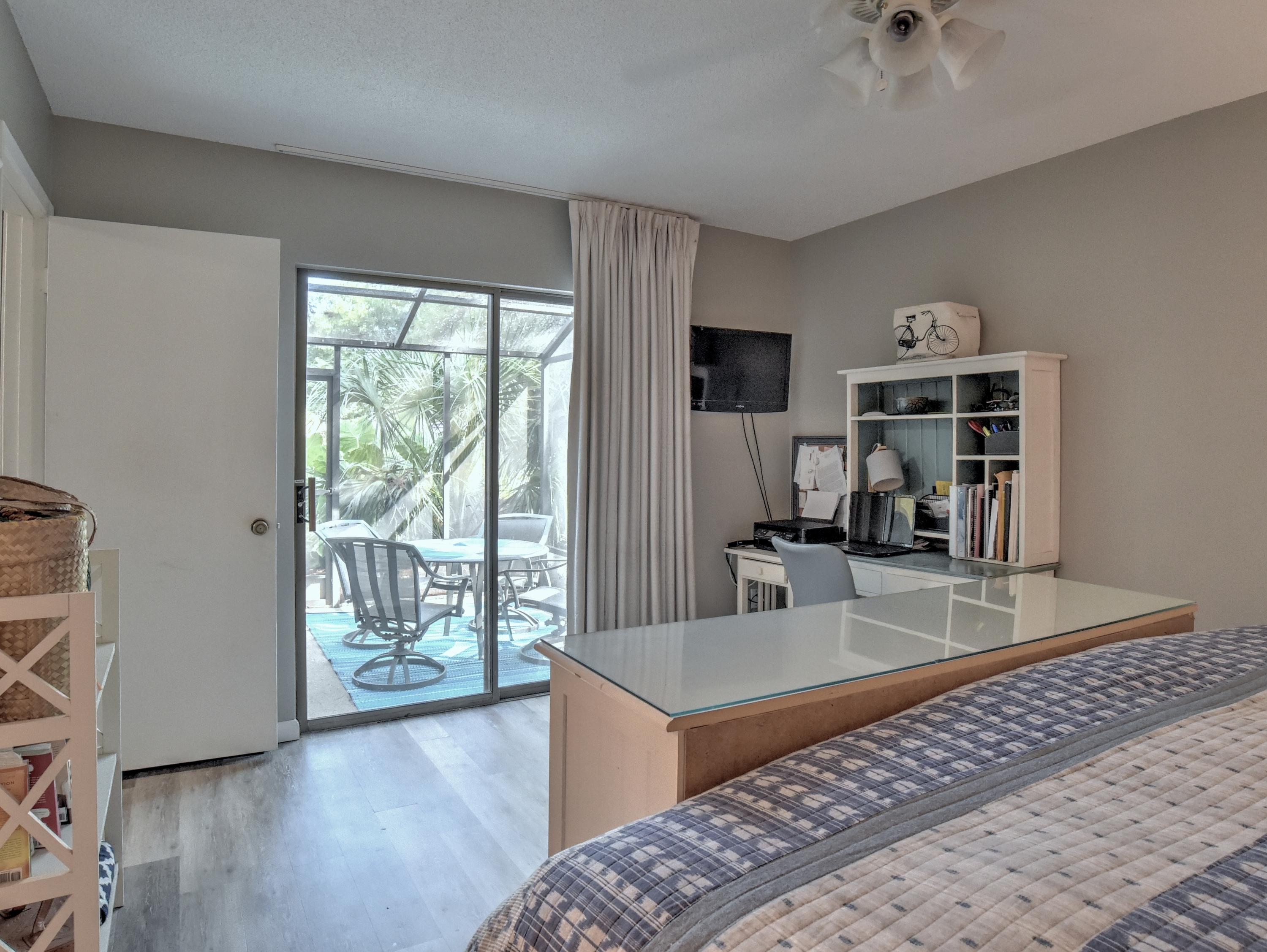 LINKSIDE VILLAGE UNIT 2 - Residential