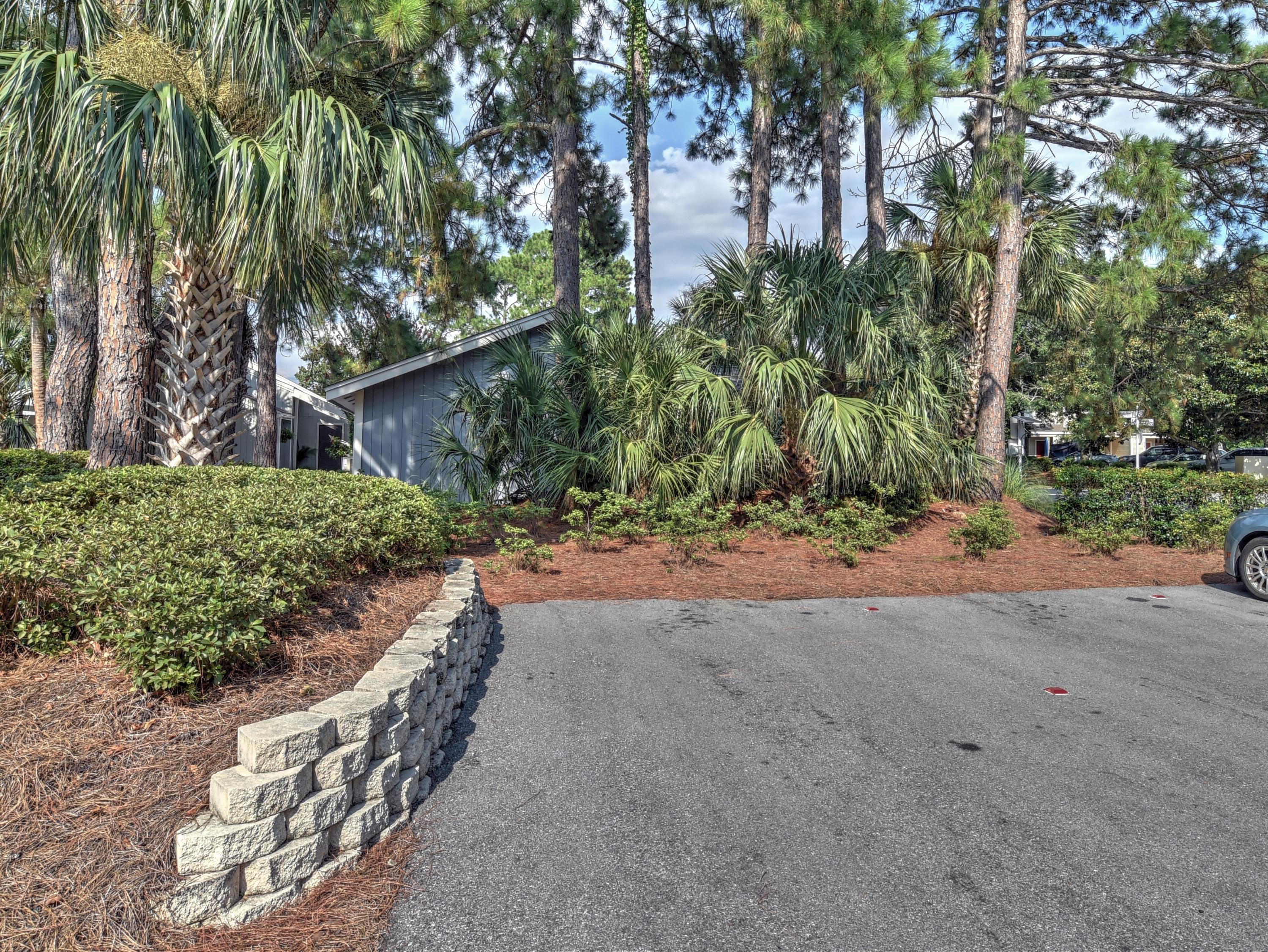 LINKSIDE VILLAGE UNIT 2 - Residential