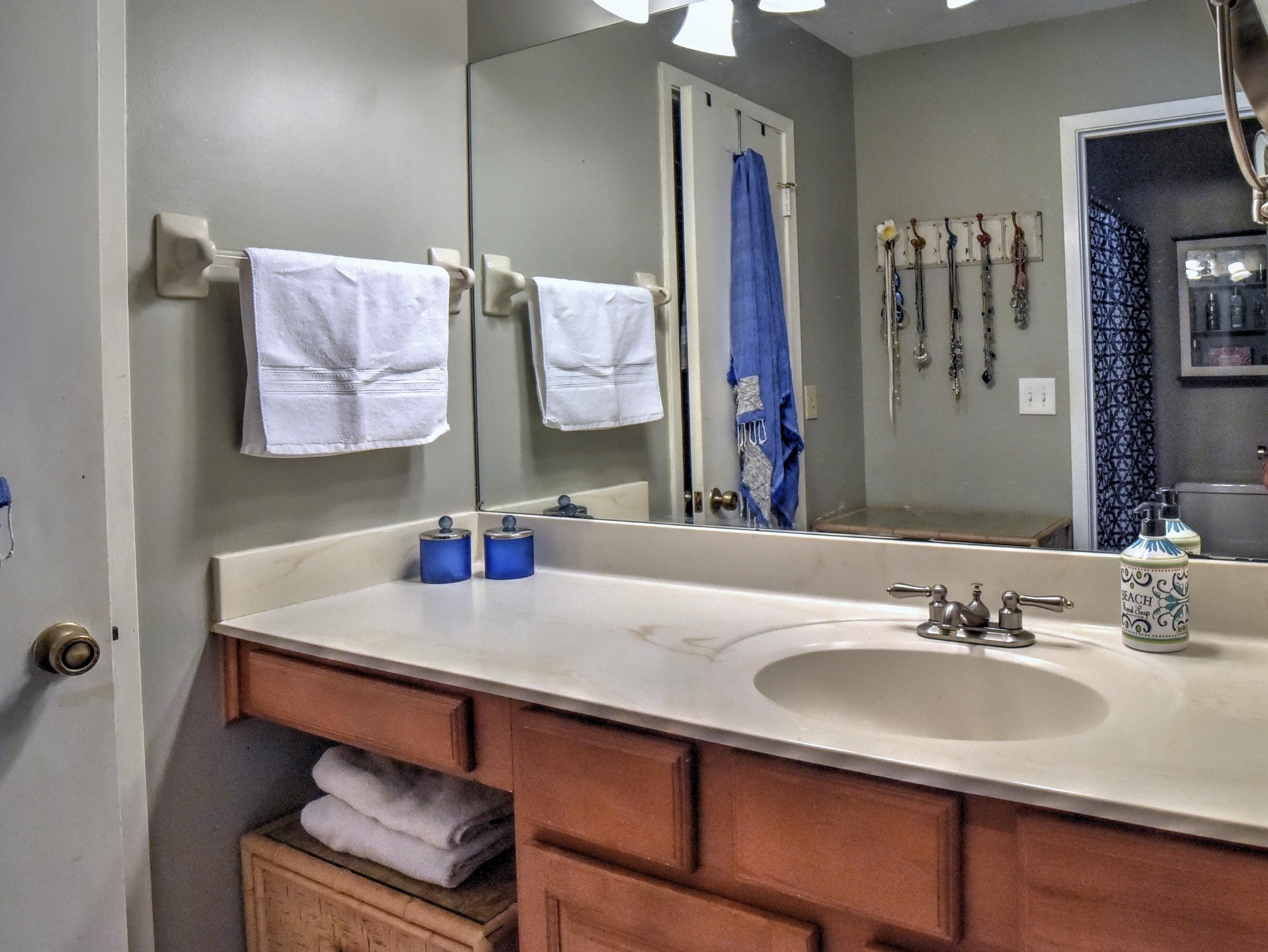 LINKSIDE VILLAGE UNIT 2 - Residential