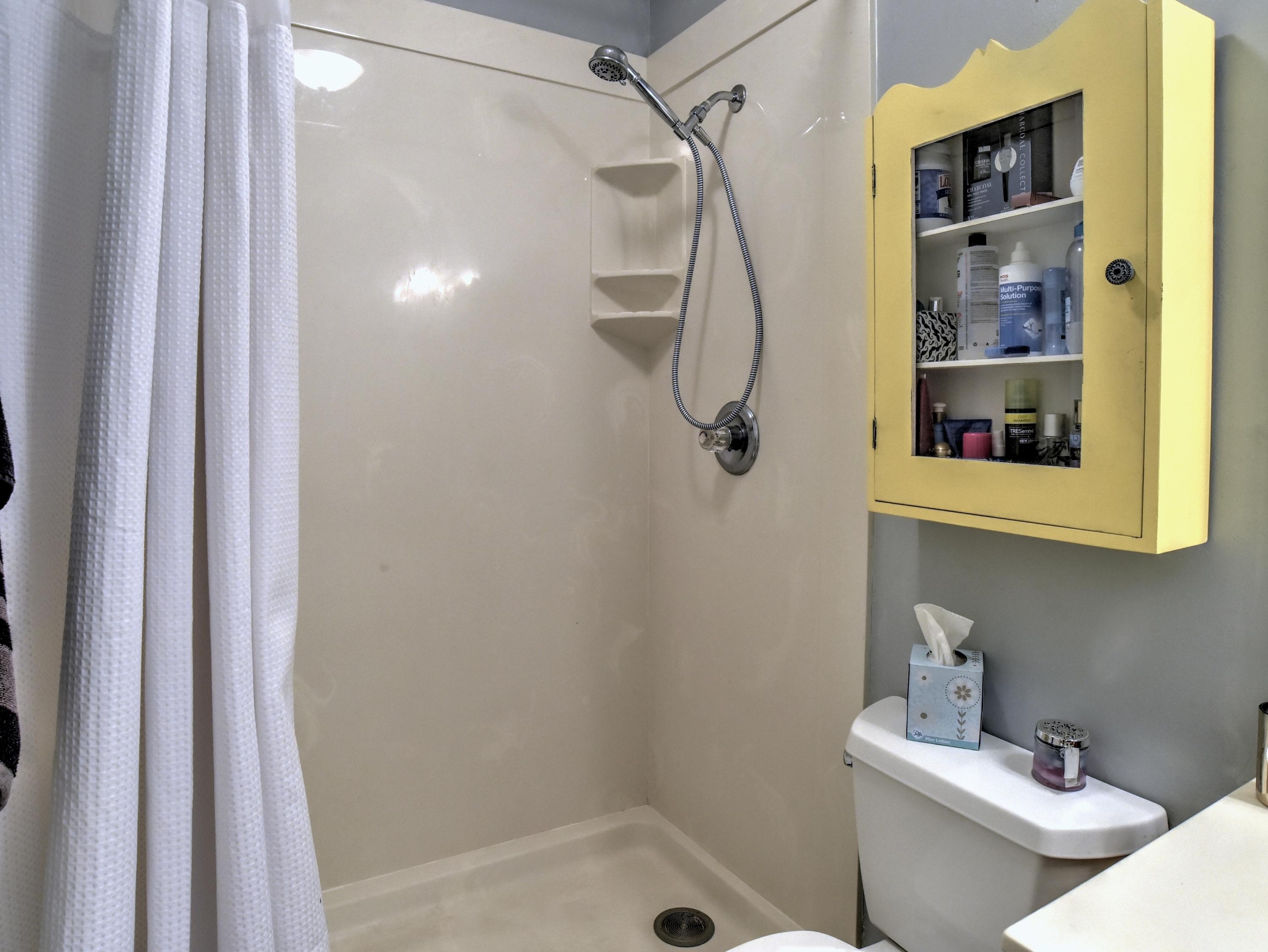 LINKSIDE VILLAGE UNIT 2 - Residential