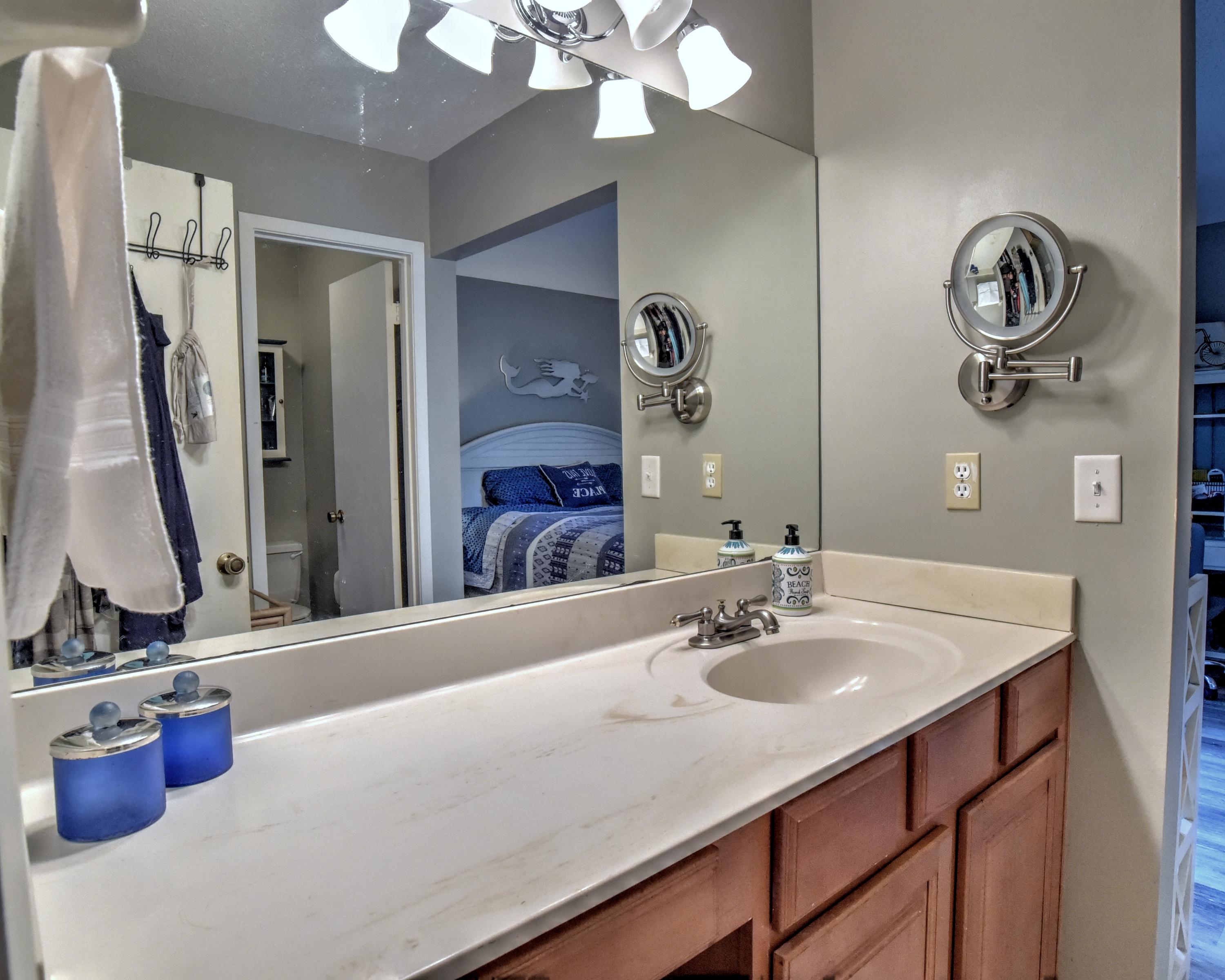 LINKSIDE VILLAGE UNIT 2 - Residential