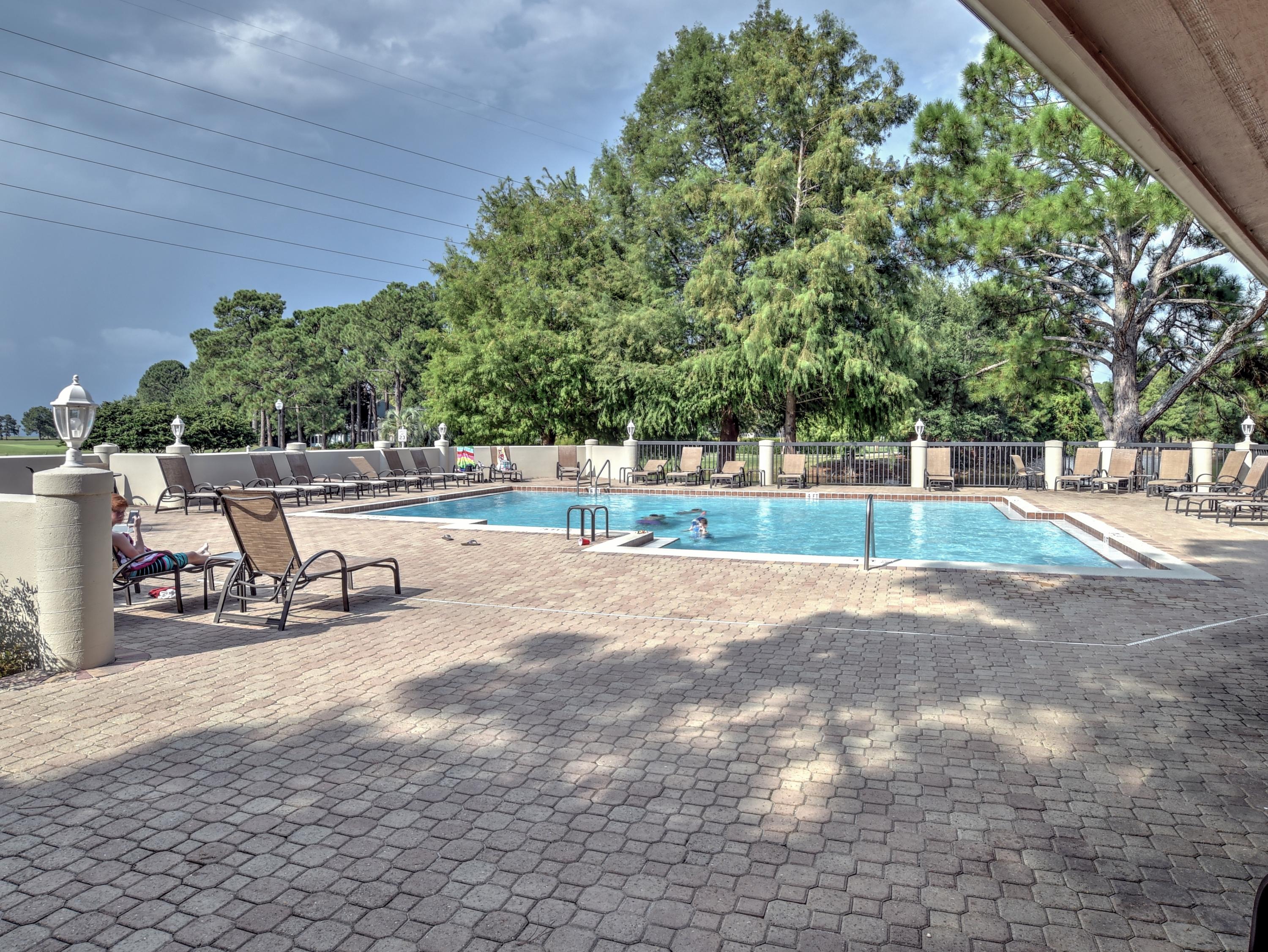 LINKSIDE VILLAGE UNIT 2 - Residential